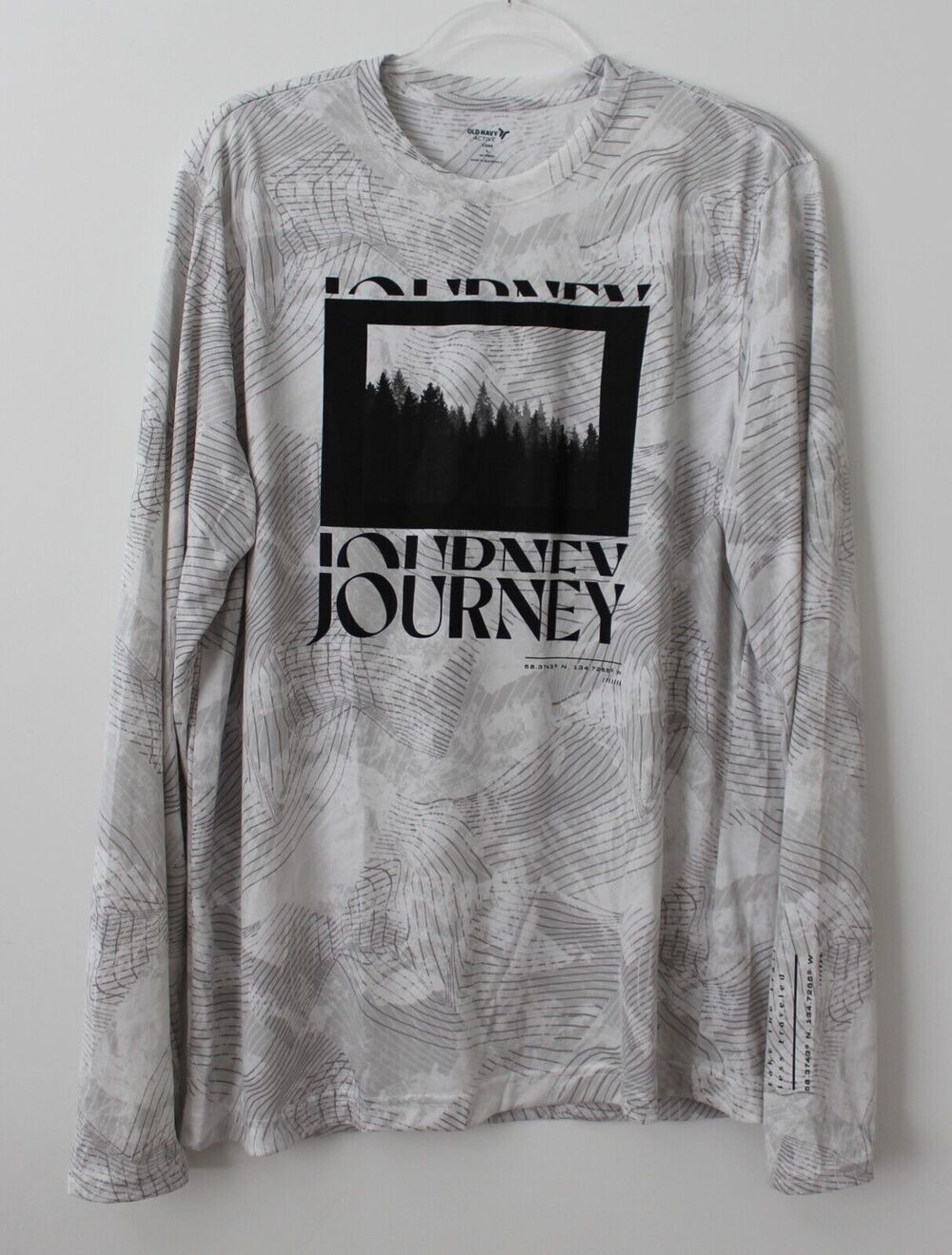 Old Navy Mens Go Fresh Odor Control Long-Sleeve T-Shirt White/Gray Size L NWT